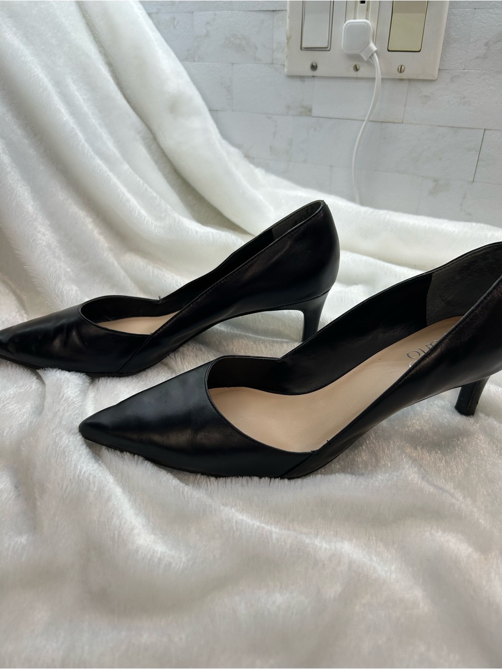 Franco Sarto Black Leather Kitten Heel Pumps Size 9.5